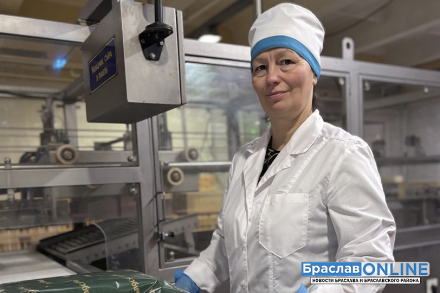 Победа «Брачислава». Продукция браславского цеха по производству сыра отмечена наградой на выставке «Продэкспо-2026»