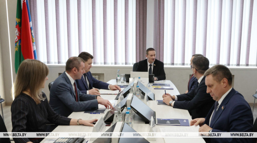 Перспектывы развіцця аграхолдынга абмеркавалі на Полацкім малочным камбінаце на нарадзе з удзелам Турчына