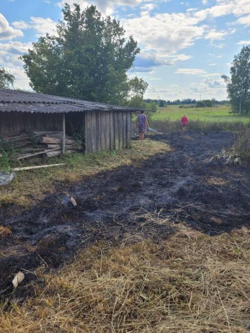 В Браславском районе пенсионер получил ожоги, решив "прибраться" на участке с помощью огня